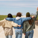 Przyciąganie się przeciwieństw czyli o przyjaźni